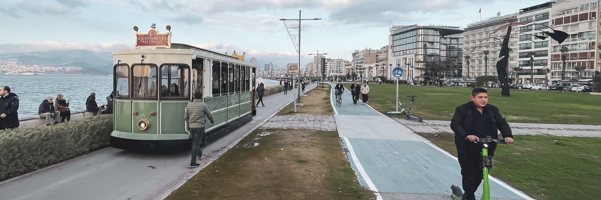 Izmir, Turkey - January 29, 2023 Kordon Street view in Pasaport District and historic tram
1464998170