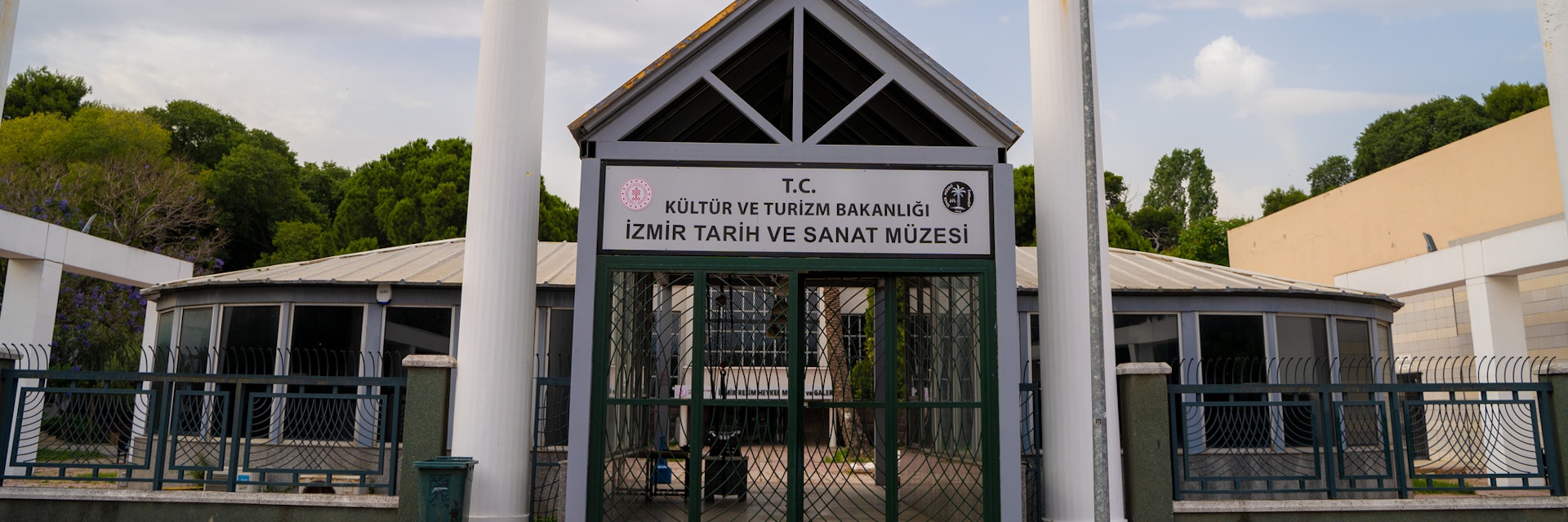 The entrance to the Izmir History and Art Museum in Kulturpark. Izmir, Turkey - July 1, 2023.
1511243808
hall, turkey, turkish, interior, greek, heritage, arts museum, landmark, culture, building, display, gallery, hallway, turkiye, tour tourism, holiday maker, park, outdoor, greek sculptures, izmir history art museum, kulturpark, konak