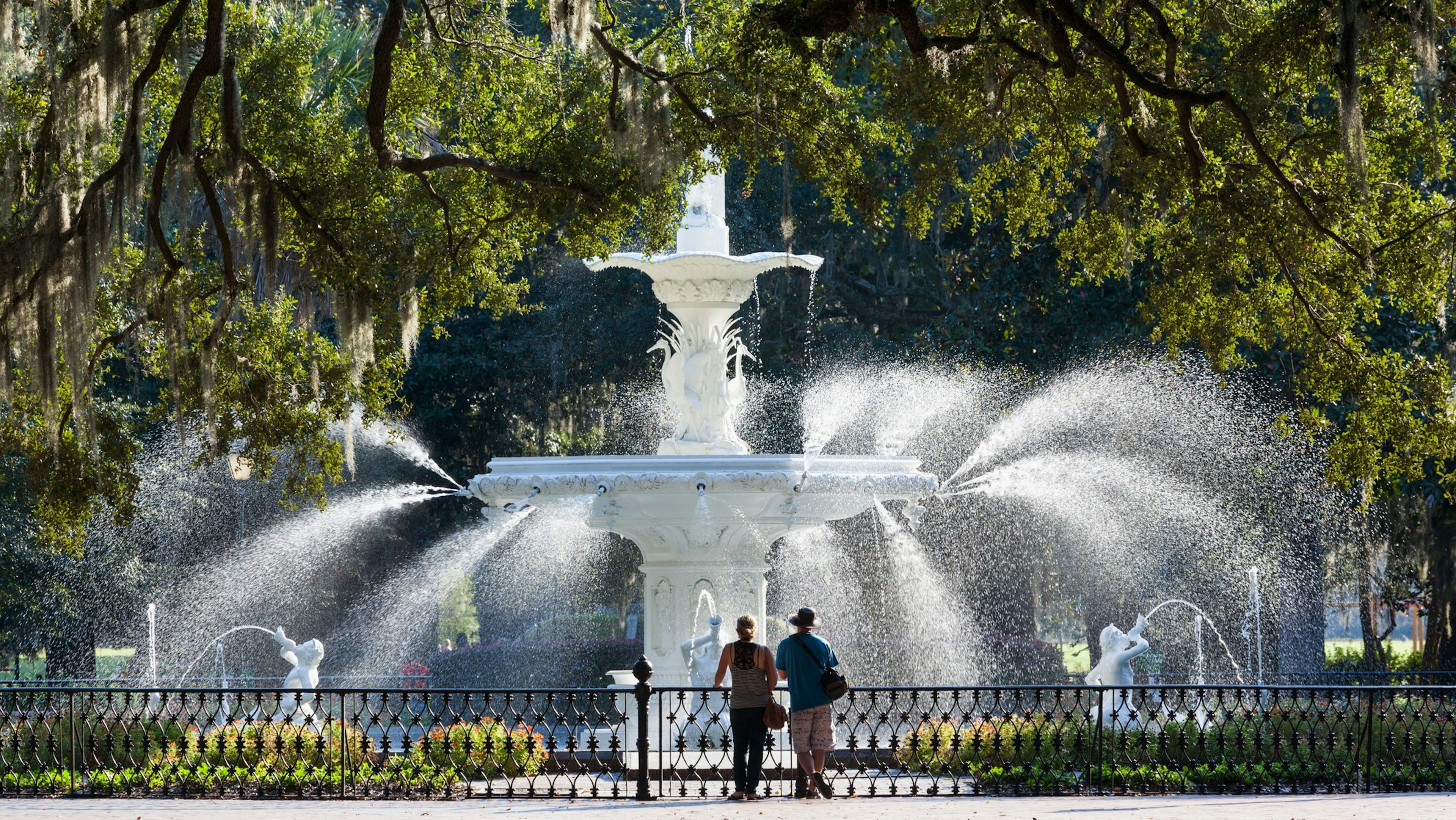 Georgia, Savannah, fountain in Forsyth Park