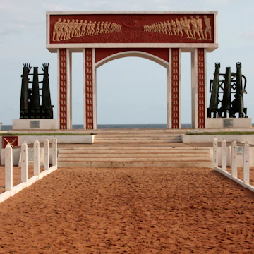 538137372
confined:CB2, trading:CB2, slavery:CB2, travel:CB2, outdoors:CB2, history:CB2, nobody:CB2, monument:CB2, slave:CB2, Ouidah:CB2, Beninese:CB2