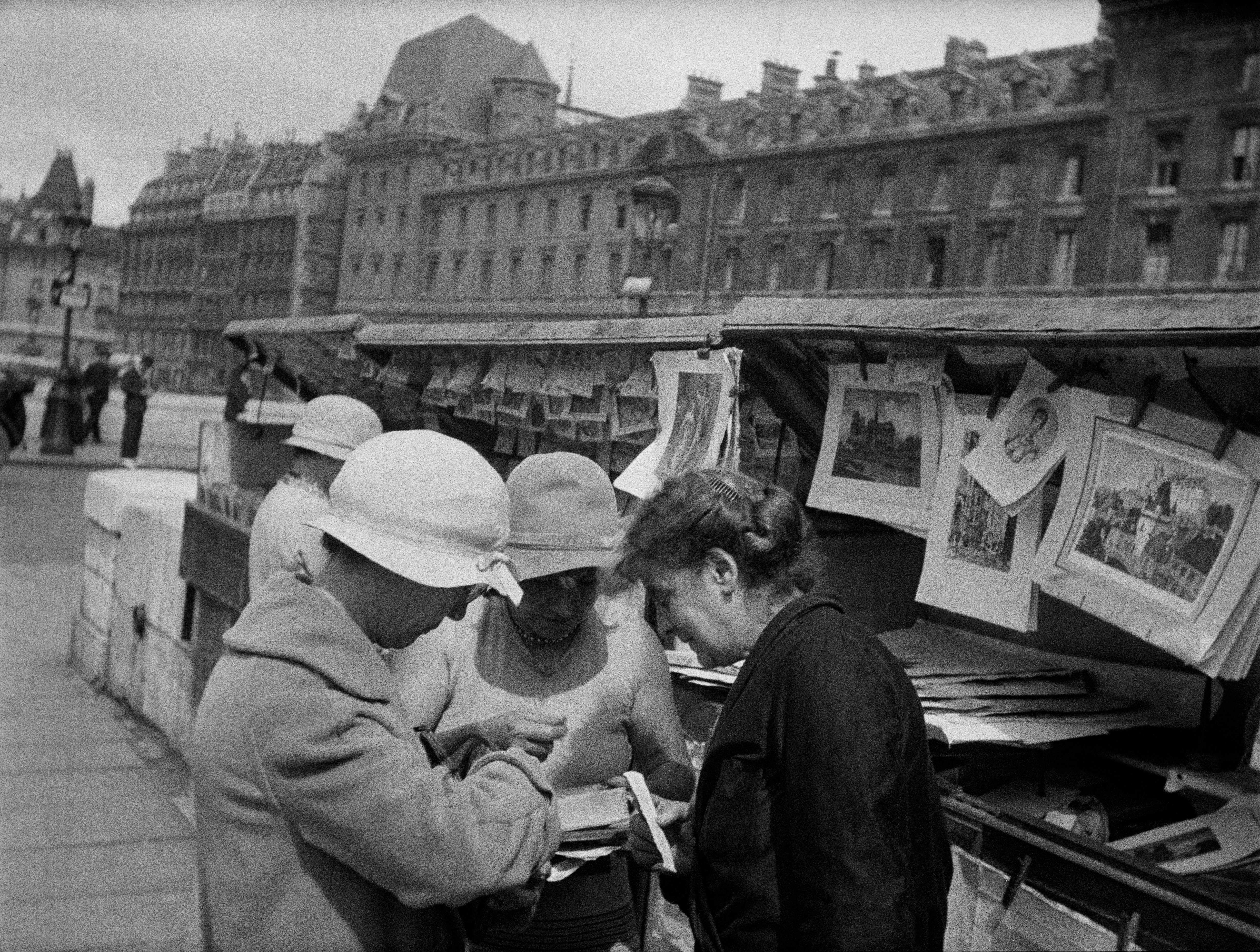 Paris Olympics 2024 Historic Seine Booksellers To Remain Open Lonely   GettyImages 952315146 