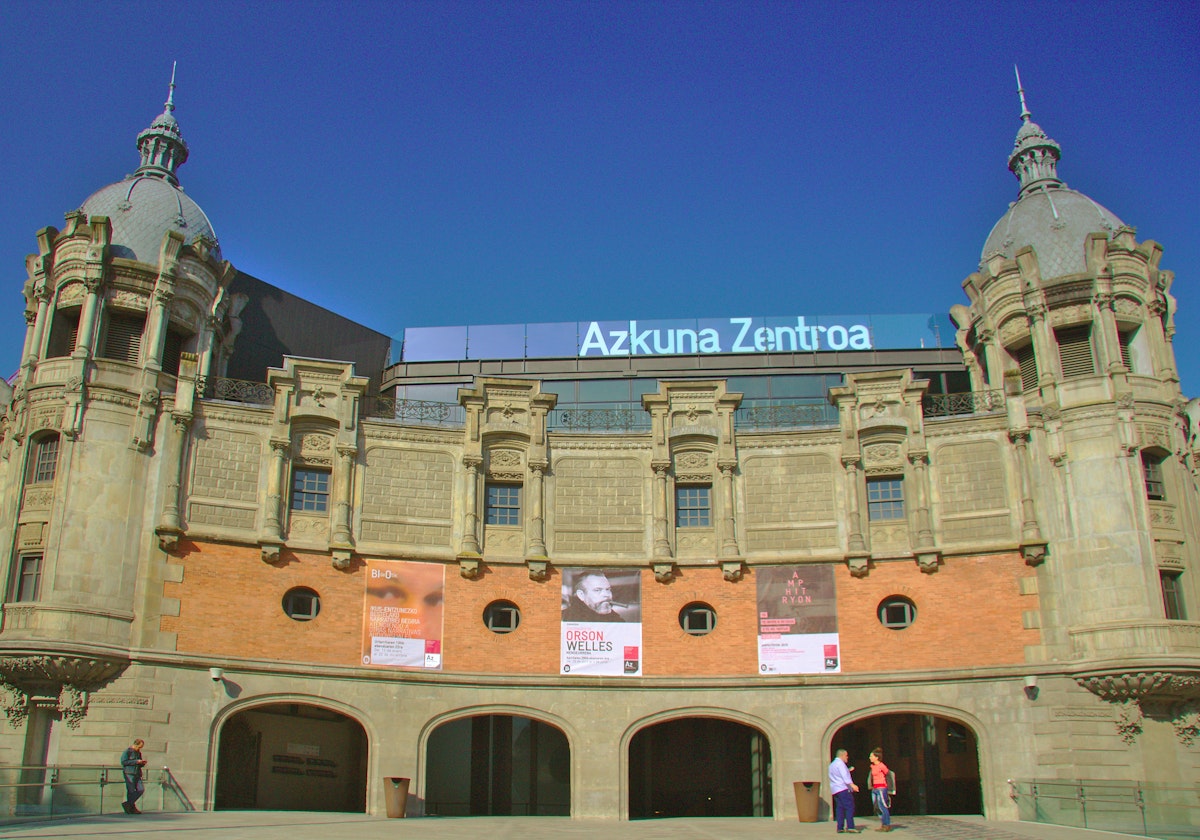General view of Azkuna Zentroa, Alhondiga building.