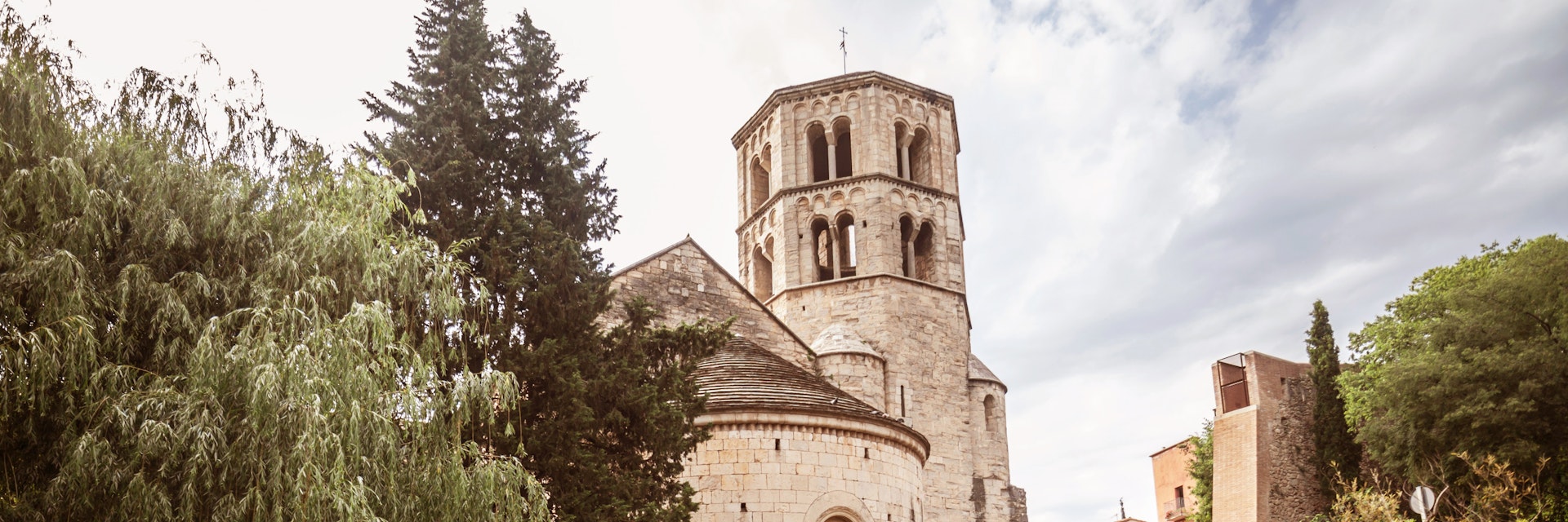 Monastery, romanesque style, Monestir Sant Pere de Galligants, Girona, Catalonia, Spain.