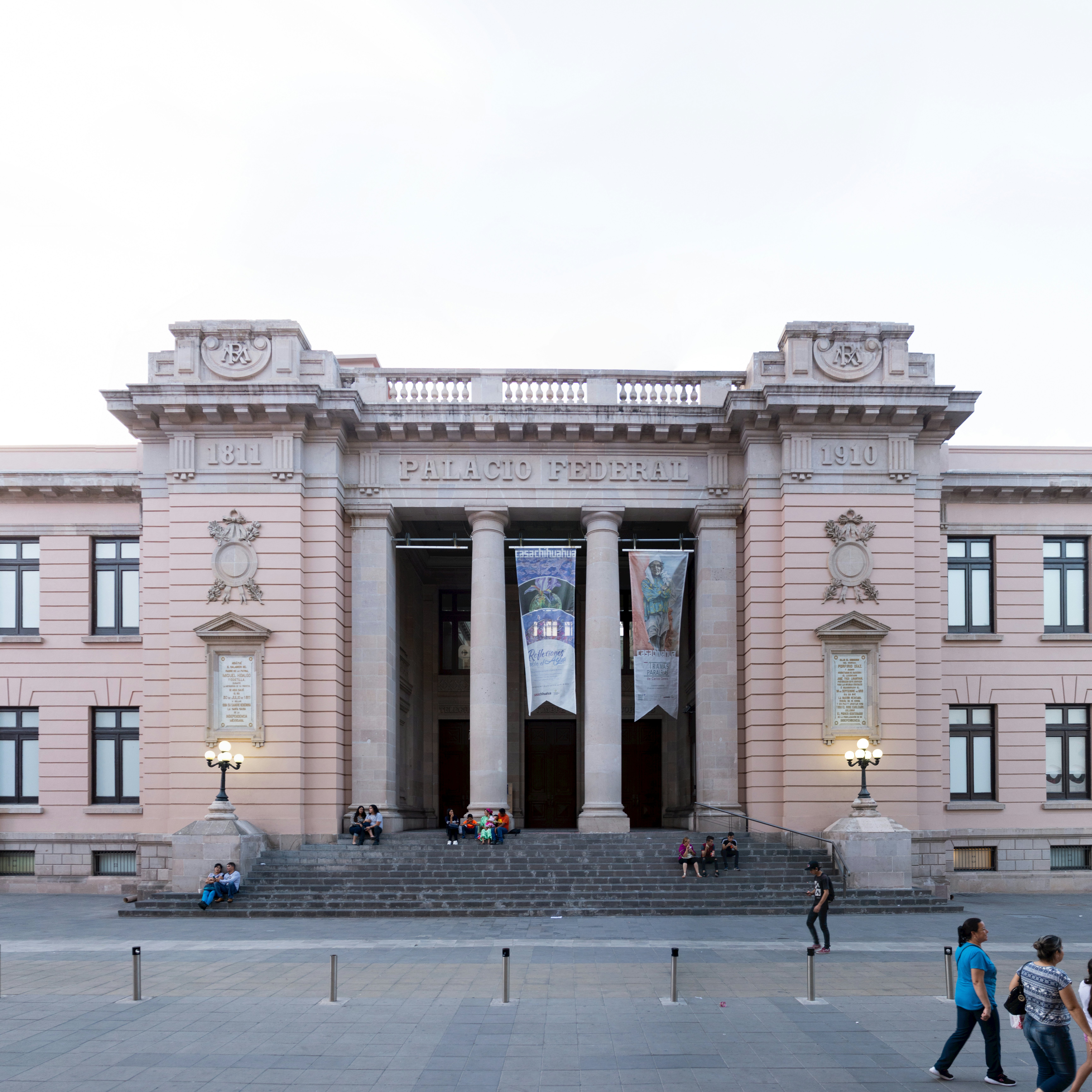 Facade of Casa Chihuahua.