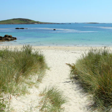 Path to Rushy Bay beach in Bryher.