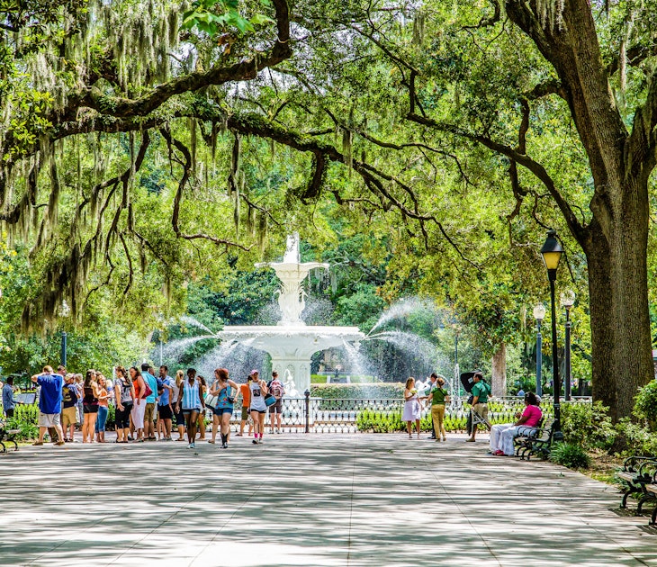 SAVANNAH, GEORGIA - June 7, 2014: Park fountain with tourists in Savannah, Georgia.
1072600889
forsyth park, destination, fountain, georgia, holiday, park, people, savannah, sidewalk, tourism, vacation