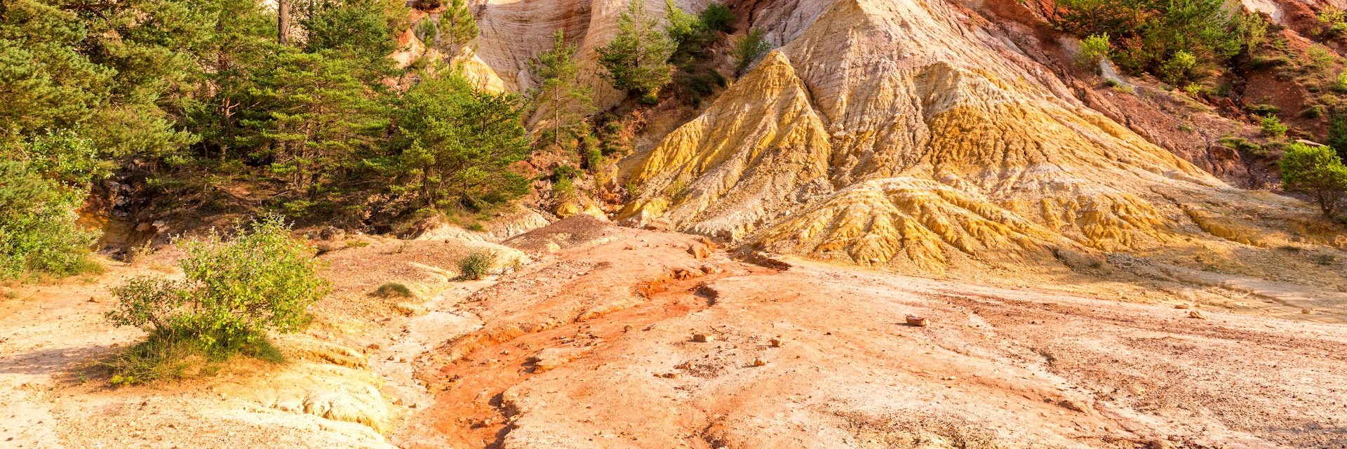 The red rock formations at Colorado Provencal in France.