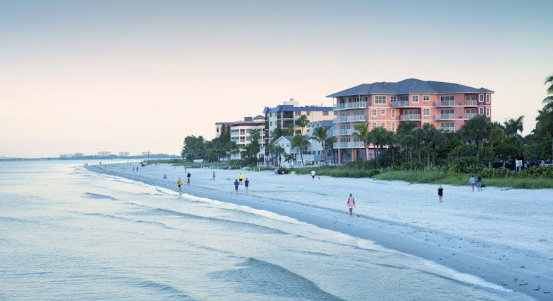 Sunrise brings beach walkers to Fort Myers Beach located on Estero Island along the Gulf of Mexico.
1094659832