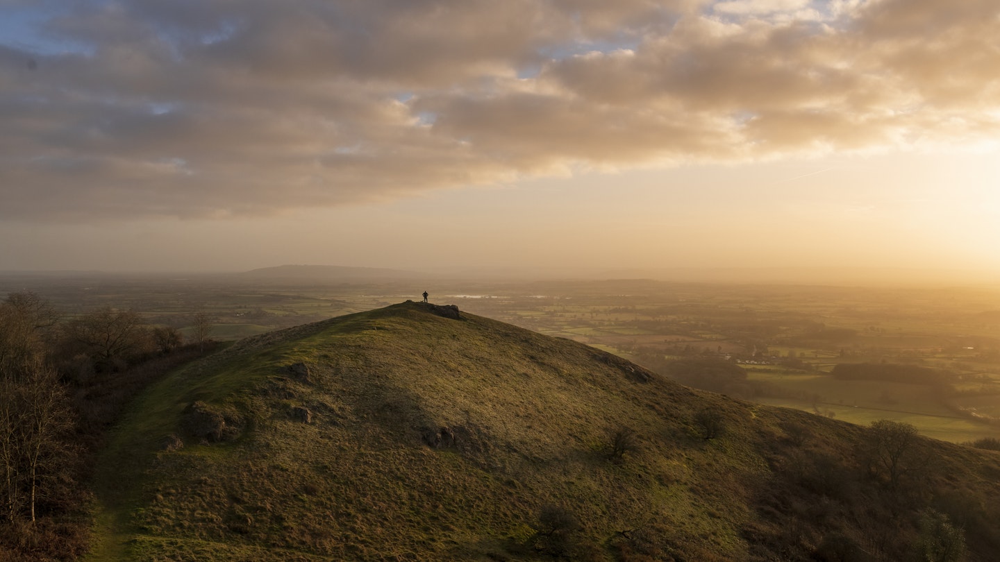 A fellow lone traveller with his faithful companion on Ragged Stone Hill looking out across the Severn Valley in the early morning light. Bredon Hill and the Cotswolds visible in the distance across the valley.
1578830800
one man, united kingdom, ragged stone hill, welland, severn valley, early morning, light, clouds, lone walker, little dog, landscape, nikon, d7500, bredon hill, cotswolds.