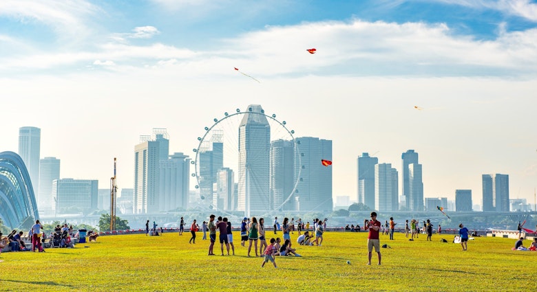Singapore Marina Barrage Park is the outdoor activity park for Singapore people in Holiday
688365682
barrage, bay, park, garden, outdoor, activity, hoilday, vacation, enjoy, green, flyer, gardens, by, the, sunshine, building, kite, play, landmark