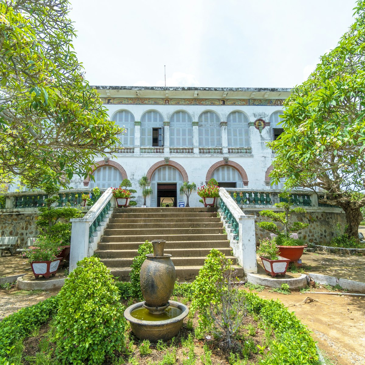 Villa Blanche - White Palace of Vung Tau City.