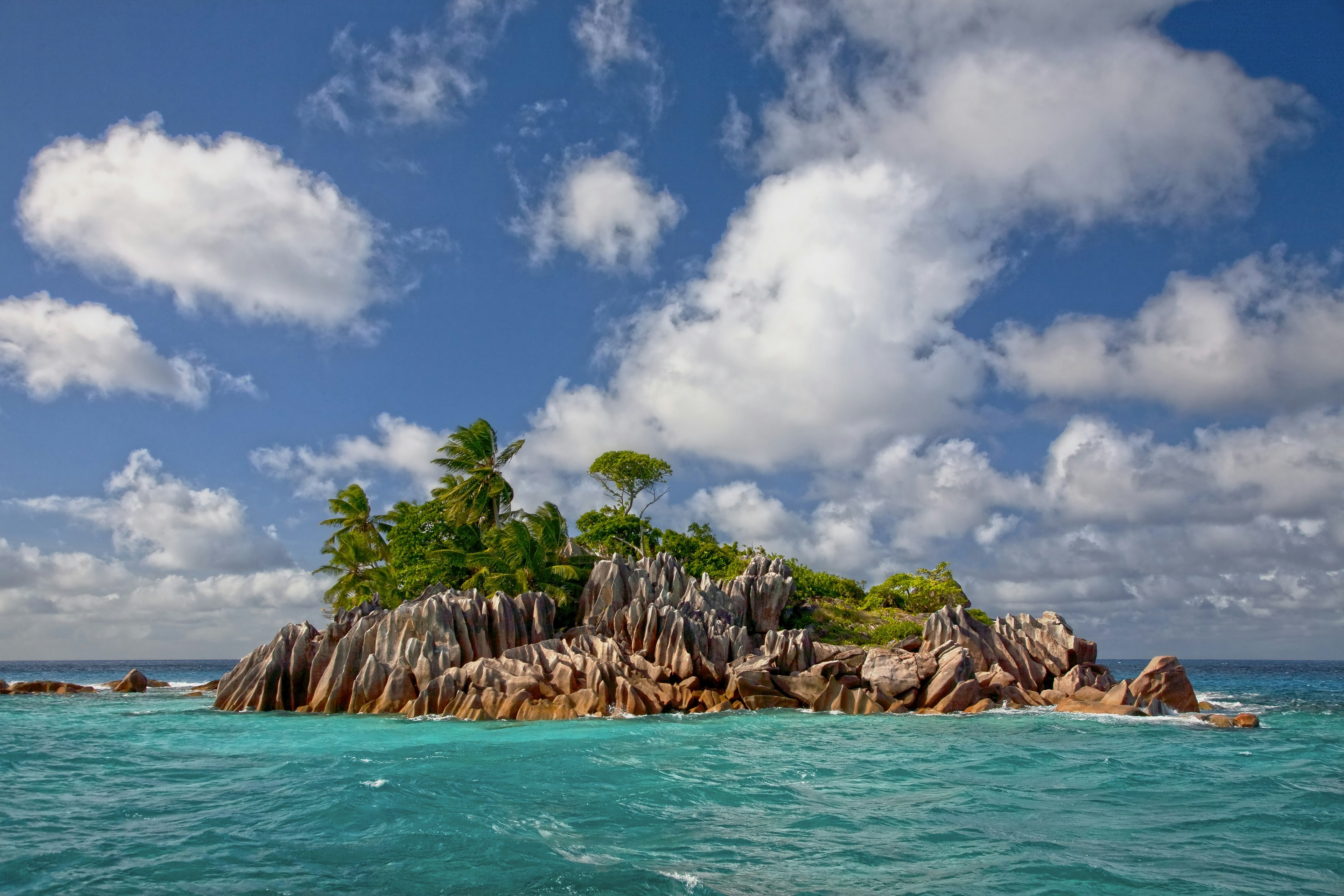 St. Pierre Island, Praslin