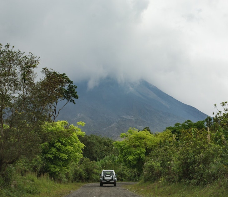 1017224426
driving toward volcano
clouds, stormy, thunder, grey, drive, trees, green, leaves