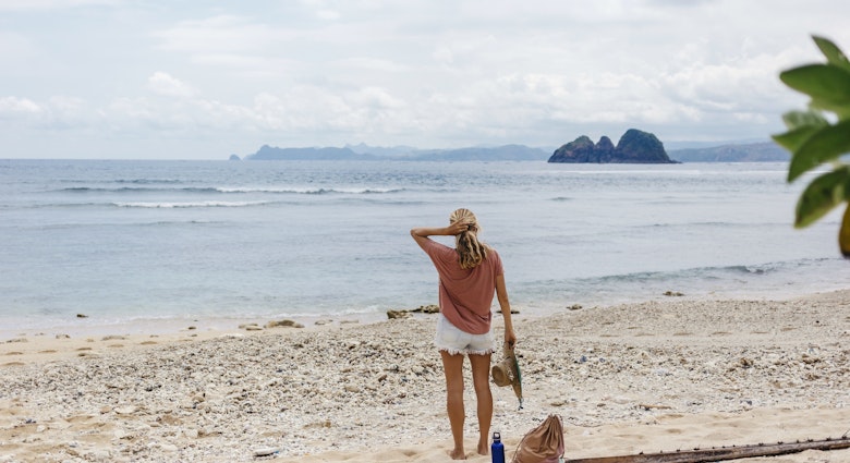 Rear view shot of single woman standing on beach, Kuta, Lombok, Indonesia
1094629404
active, building, casual, coast, holiday, leisure, rock, traveller, tropical, woman, young