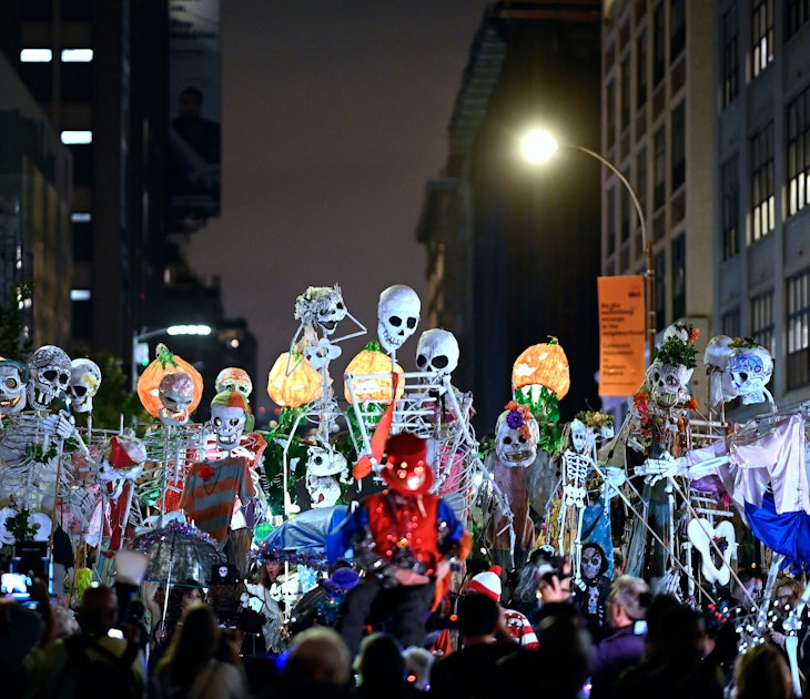 TOPSHOT - People in costumes participate in the annual Village Halloween parade on Sixth Avenue on October 31, 2019 in New York. (Photo by Johannes EISELE / AFP) (Photo by JOHANNES EISELE/AFP via Getty Images)
1179236070
Horizontal, HALLOWEEN, Human Interest, New York