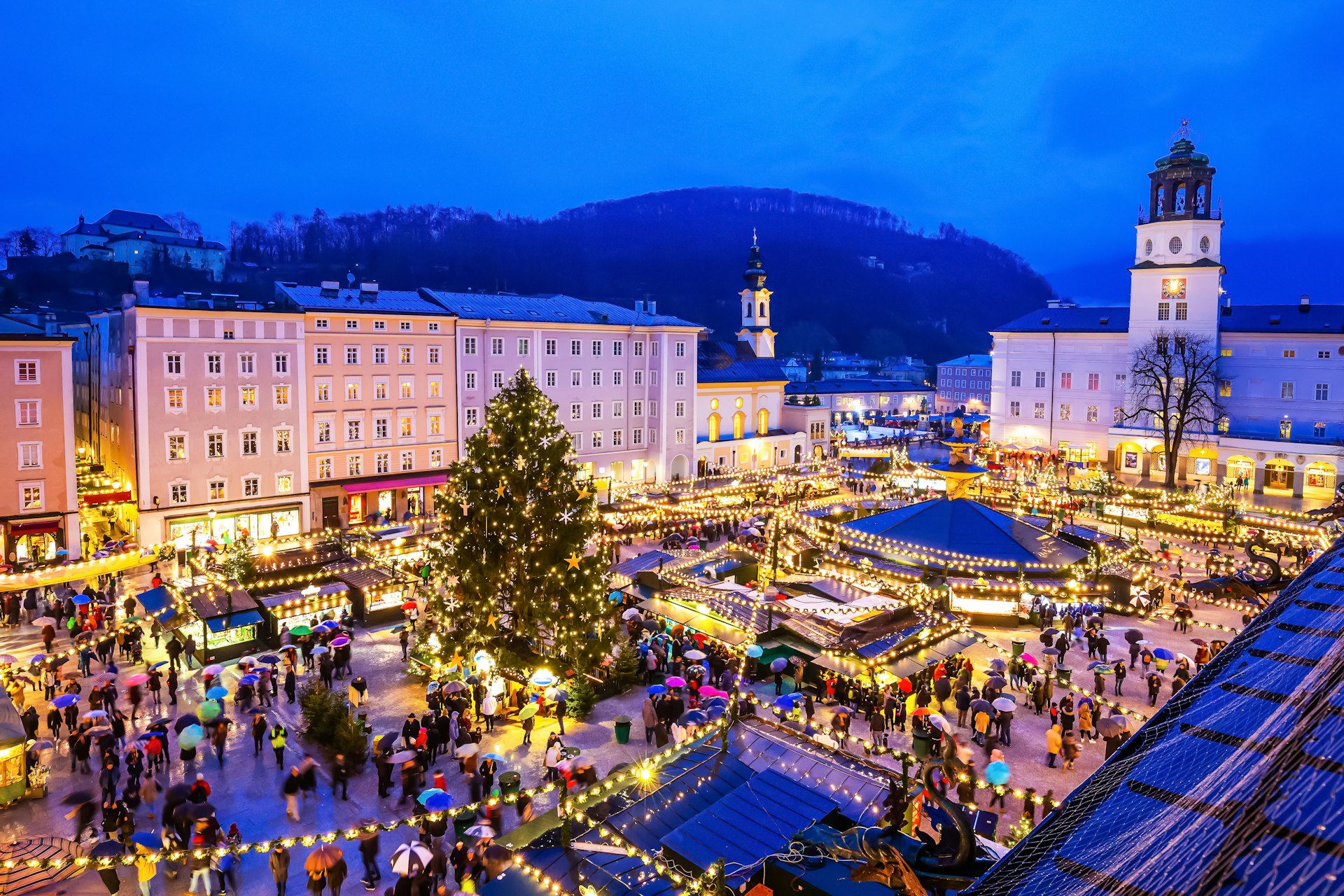 Christmas market in the Altstadt, Salzburg, Austria