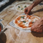 Pizza chef preparing a pizza at the restaurant
1144820753
pizzaiolo