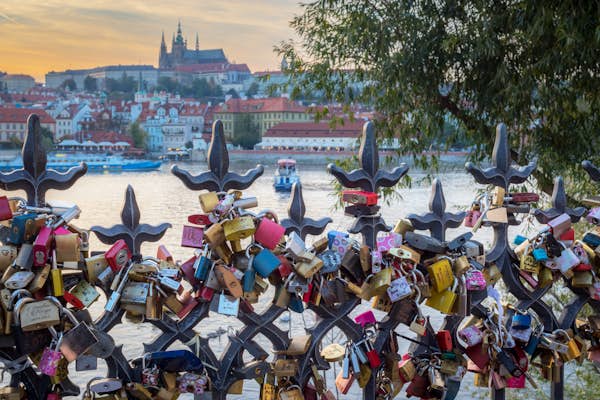 Stop leaving love locks at tourist destinations. Here's why. 
