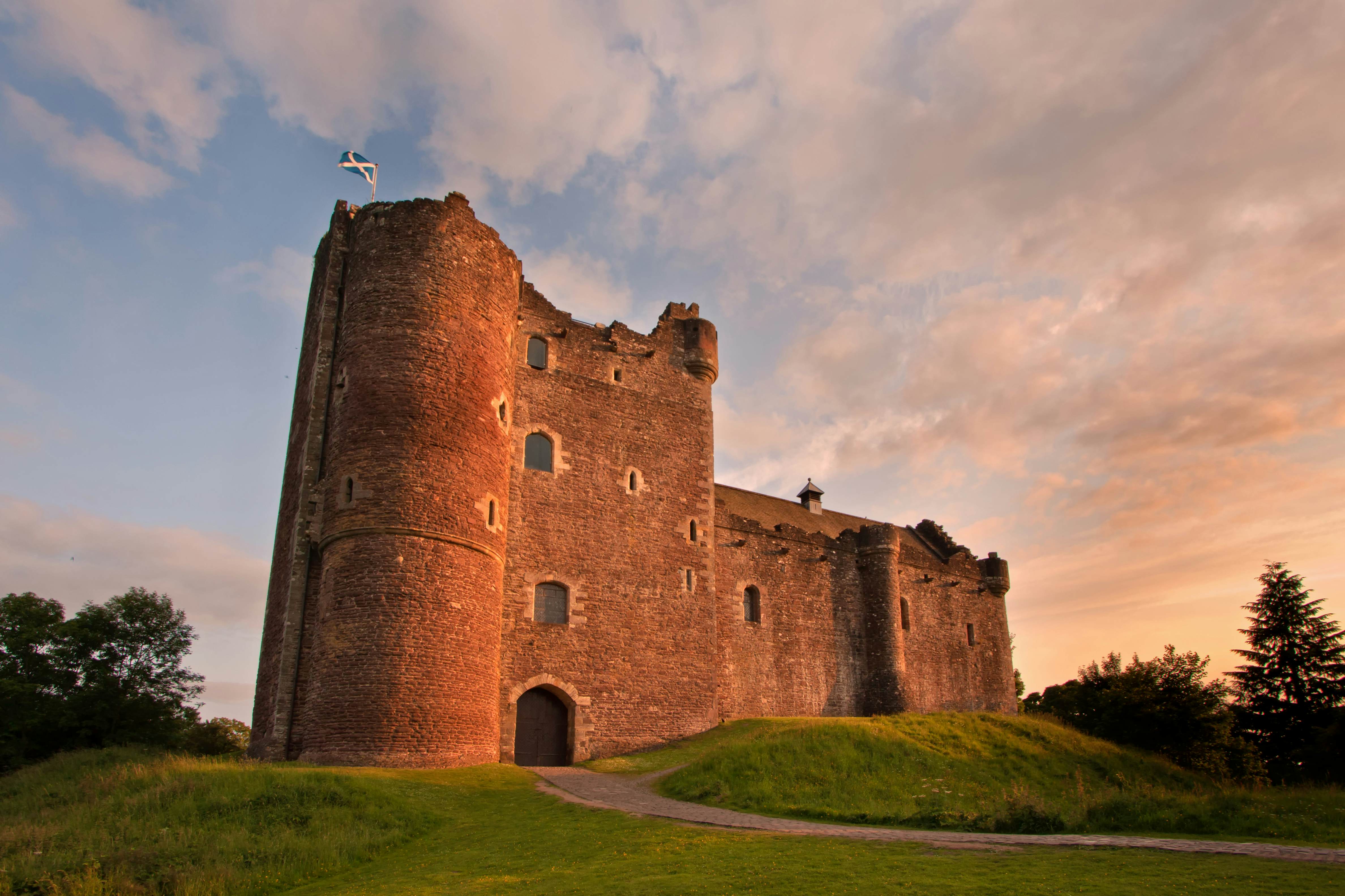 A medieval courtyard fortress built around 1400 by Robert Stewart, Duke of Albany, the Scottish Regent.
642231280
Stirlingshire, building, fortress, stronghold, culture, scene, scenery, scenic