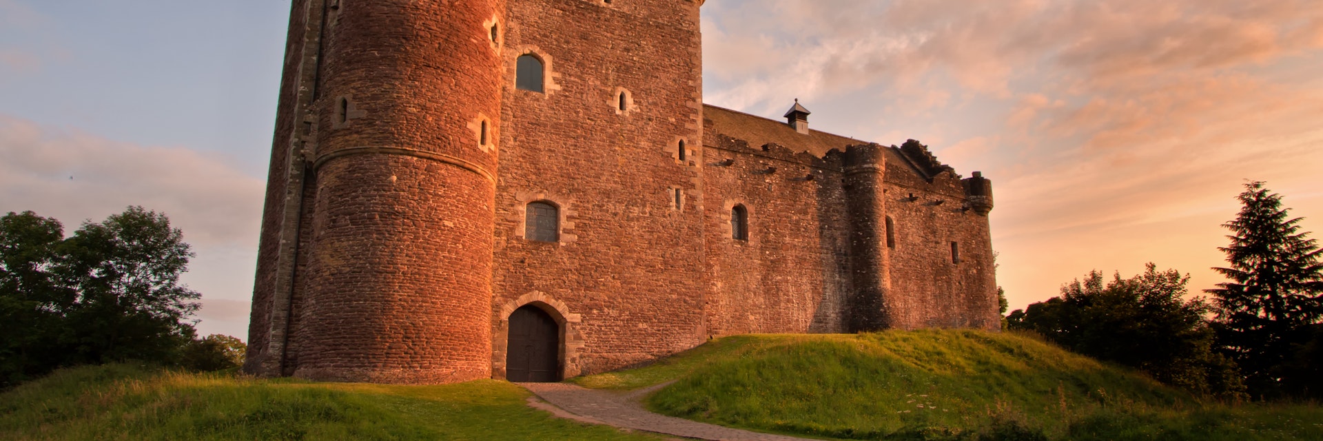 A medieval courtyard fortress built around 1400 by Robert Stewart, Duke of Albany, the Scottish Regent.
642231280
Stirlingshire, building, fortress, stronghold, culture, scene, scenery, scenic