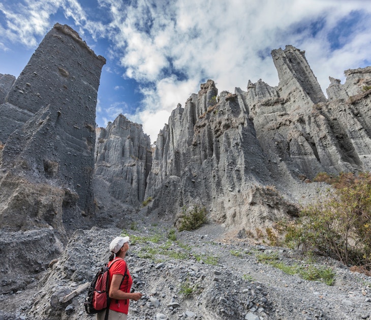 hiking in the Putangirua Pinnacles, New Zealand, nort island
1172301694
