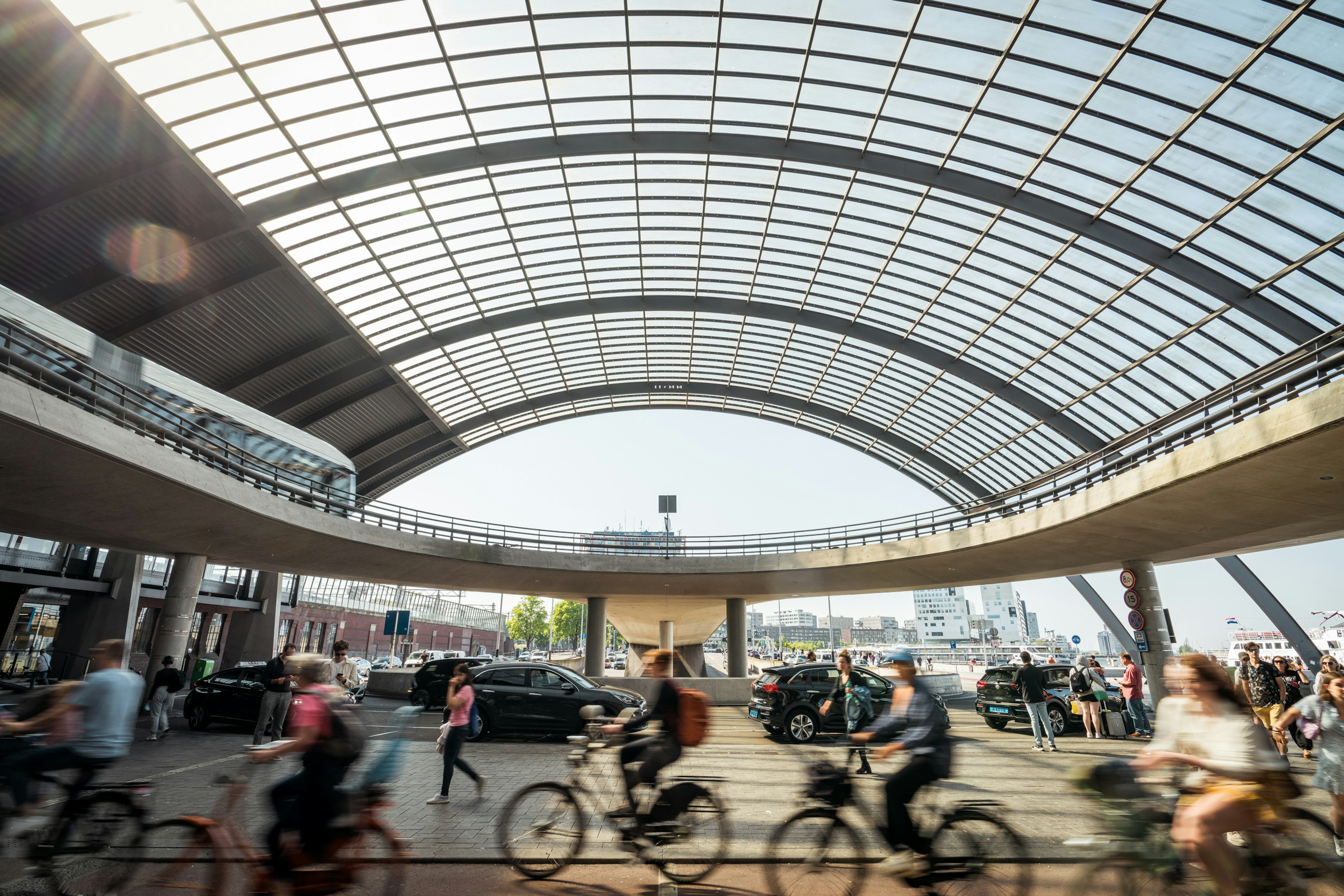 AmsterdamCentraalStation.jpg