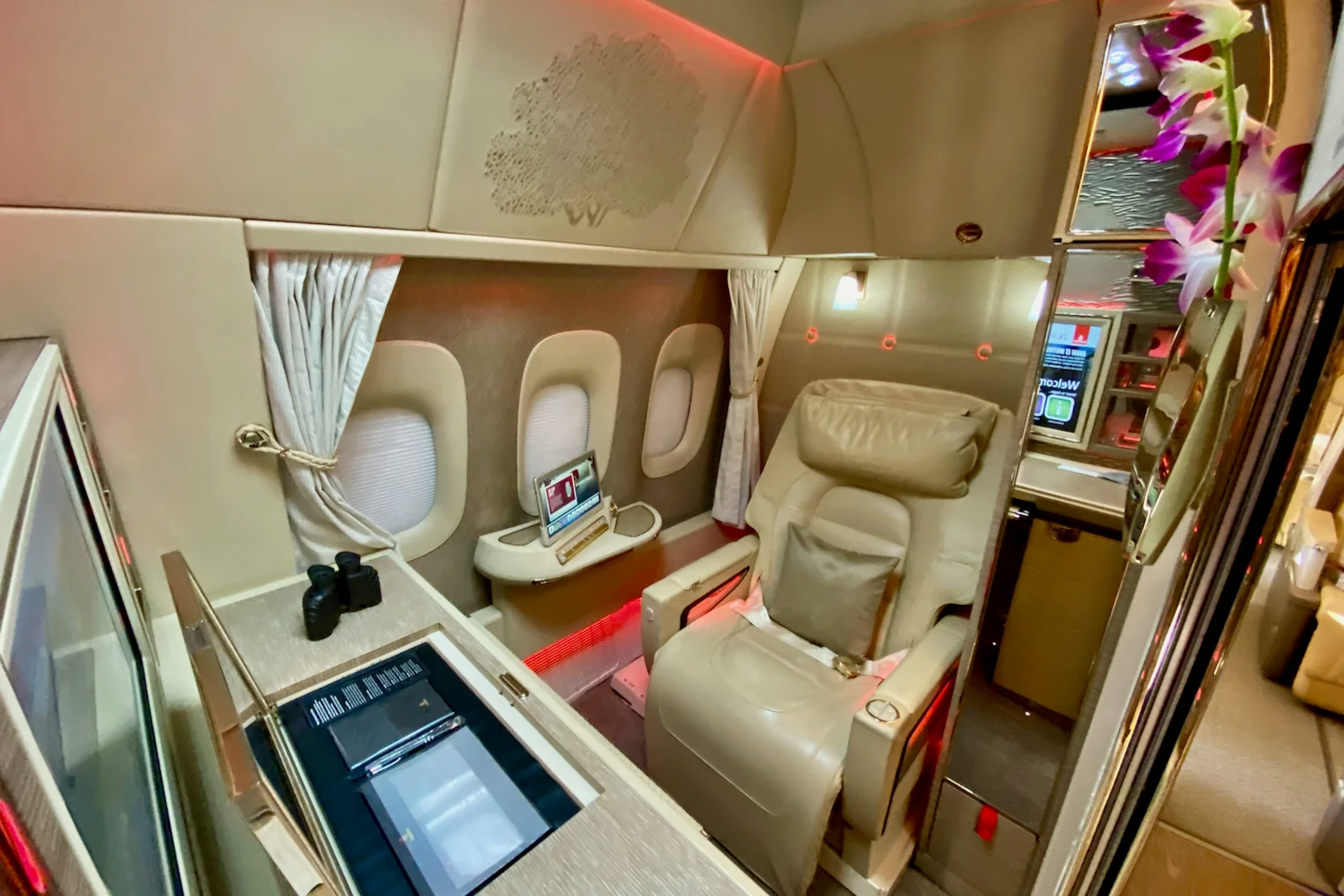 Emirates' new 777-300ER First Class cabin