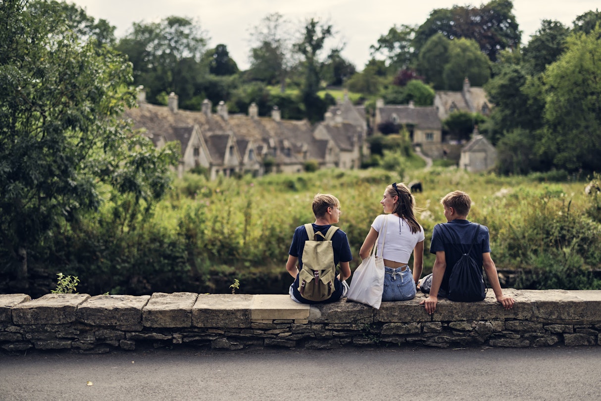 cotswold towns to visit