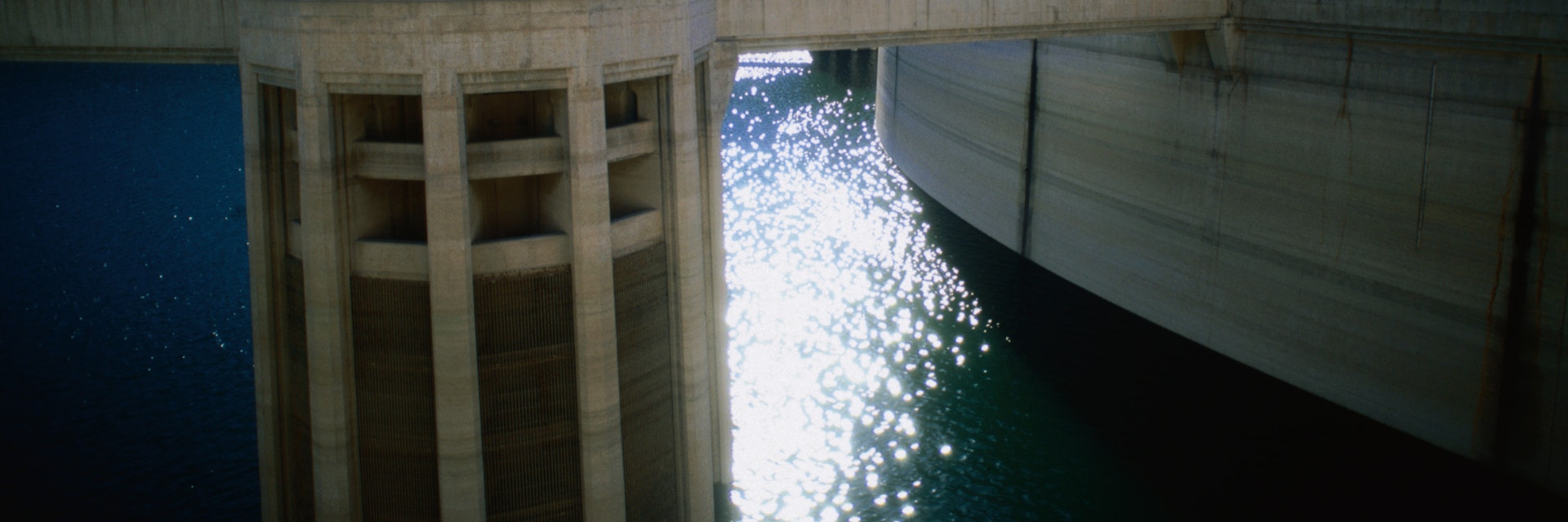 Hoover Dam.
16133-95
Las Vegas, Nevada, North America, United States, architecture, concrete, dam, energy industry, industry, power, structure, wall, water
