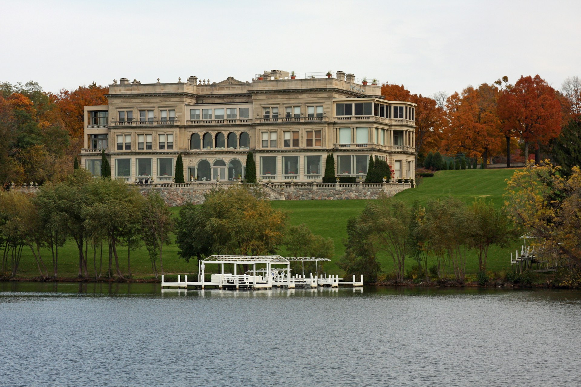 Exterior shot of the Stone Manor on Geneva Lake USA
