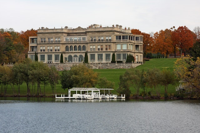 Exterior shot of the Stone Manor on Geneva Lake USA