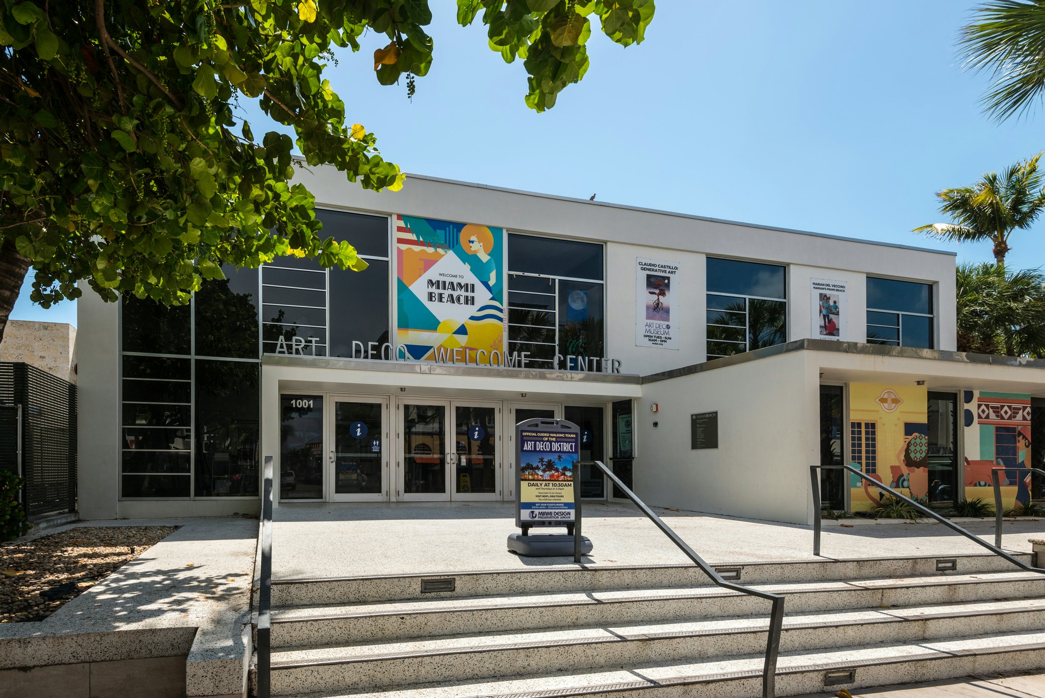 Miami, FL, USA - April 19, 2019: The Art Deco Museum on Ocean Drive at the historical Art Deco District of Miami South Beach in Miami, Fl, United States of America.
1153998811
