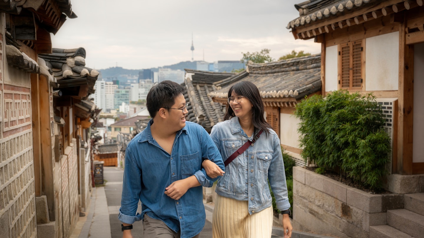 Couple lover tourist travel at Bukchon Hanok village to relaxation hold hands and walk together in romantic scene Seoul. South korea. Physical Affection Southeast Asia concept.
1460787103