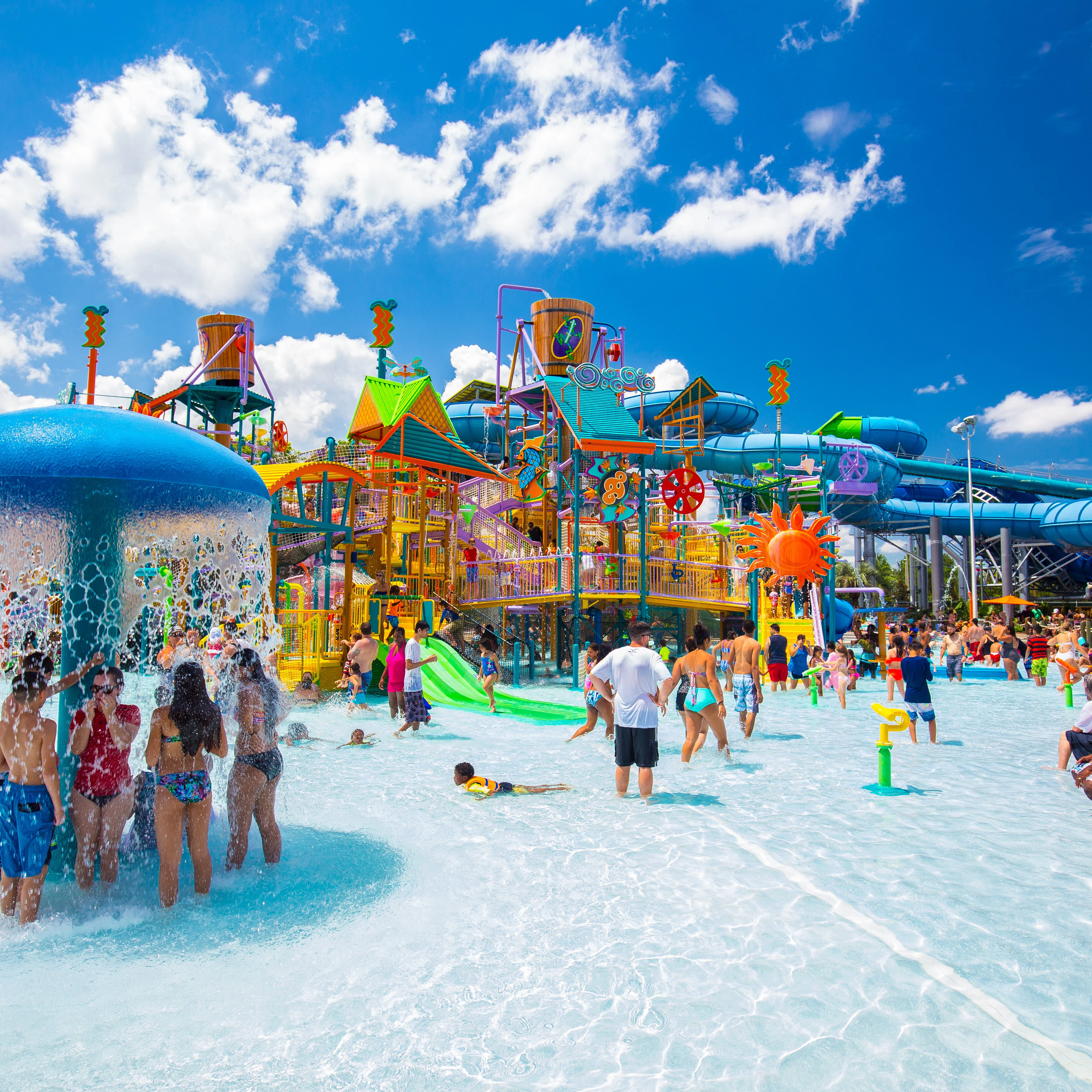 USA. FLORIDA. ORLANDO. AUGUST 2018: Water parks Aquatica - Sea World. Water slides.
florida, aquatica, sea world, water slide, water playground