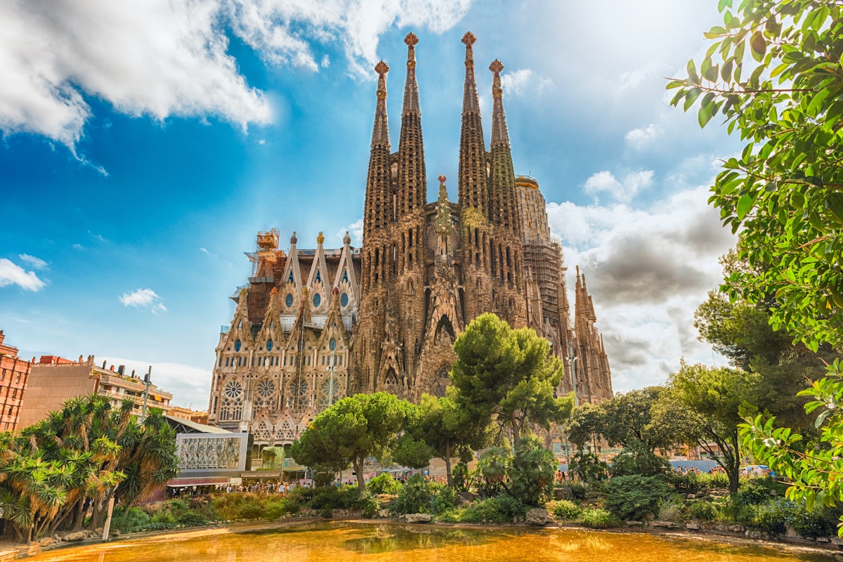 top tourist places in barcelona spain
