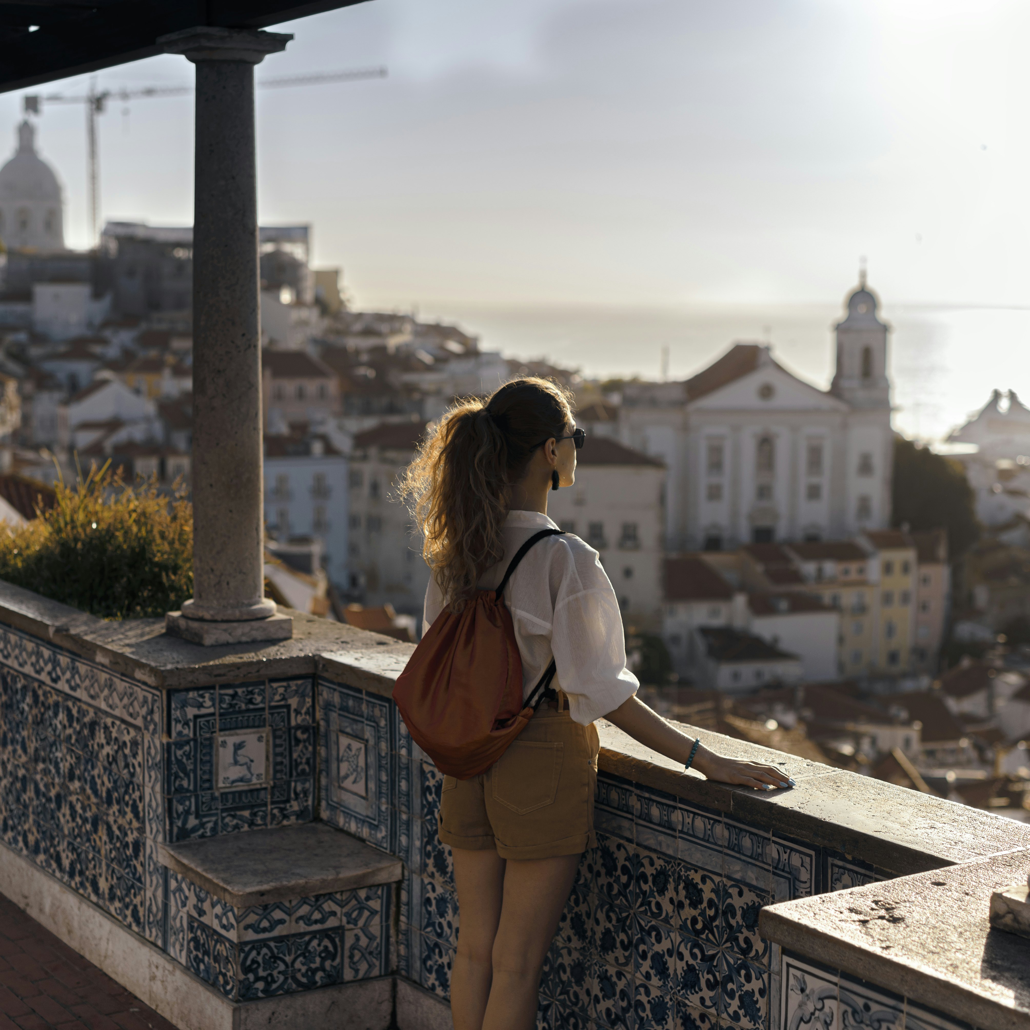 Scene with a female tourist who is walking on the street of Iberic city and poses in a famous, most recognizable places with breathtaking view
1184183844
safari shorts