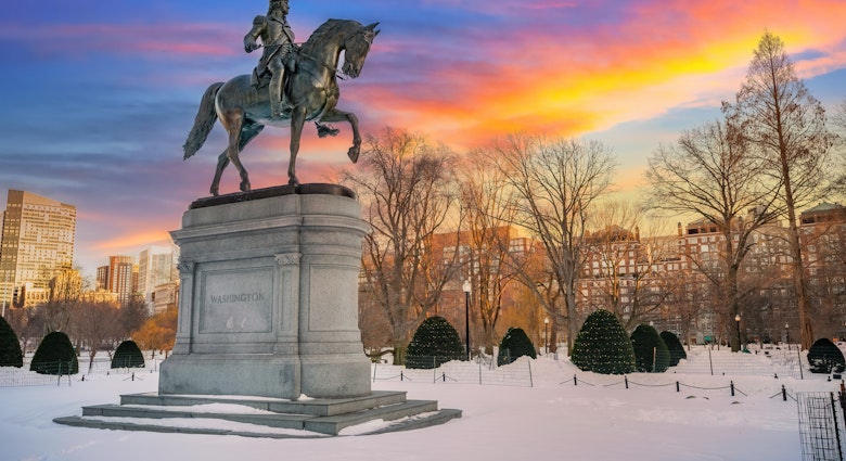 Sunset over George Washington statue in Boston public garden at winter
1453374502