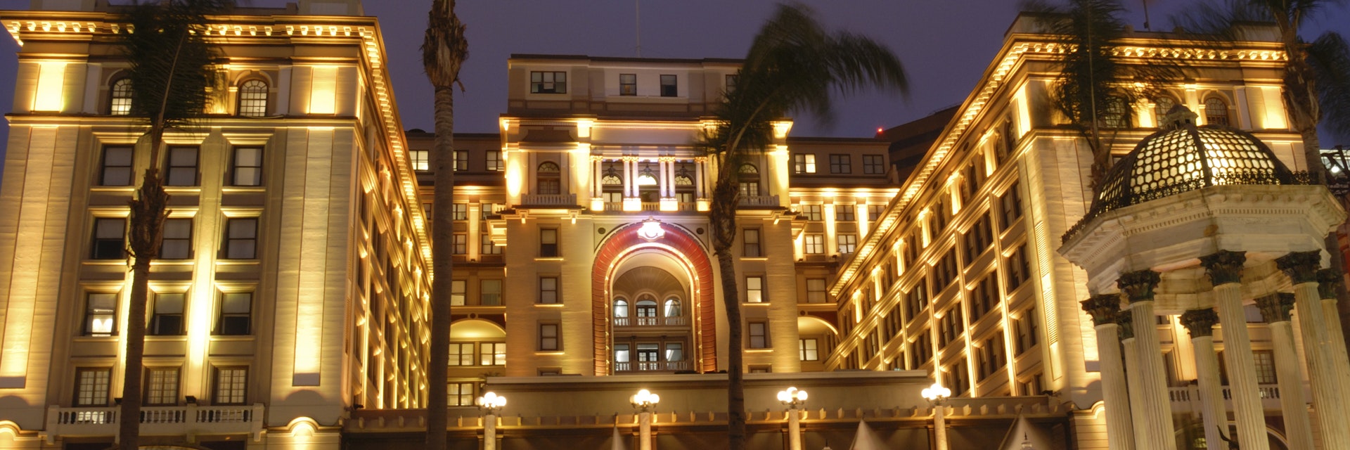 The US Grant Hotel of San Diego at night
157332493
Building Exterior, City Life, Lighting Equipment, Color Image, Sculpture, Famous Place, Business, Architecture, Urban Scene, San Diego - California, California, Palm Tree, Tree, Plant, Night, Hotel, Street, Fountain, Built Structure, City, Business, Travel Locations, Architecture And Buildings