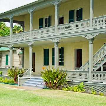 Hulihe'e Palace in Kona Kilauea. Thsi is a view of the back of the palace which has an ocean view. One of three palacesin the United States.
185086175
Travel, Tourism, Photography, No People, Royalty, Hawaiian Culture, Kilauea, Outdoors, Horizontal, Rear View, Kona, Palace, wood building, Architecture And Buildings, Monuments, Hulihe'e Palace
