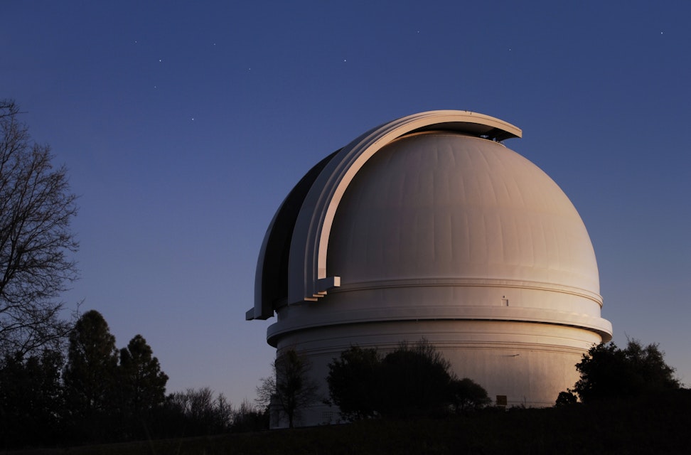Mr. Palomar Observatory at dusk
90951596
Mt Palomar, astrophysics, cosmology