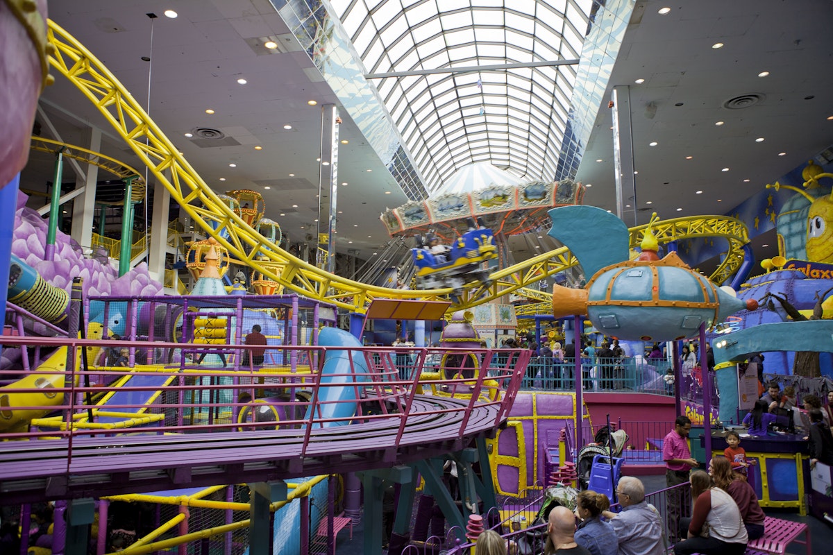 West Edmonton Mall, Galaxyland

Wikimedia Commons: https://commons.wikimedia.org/wiki/File:West_Edmonton_Mall,_Edmonton,_Alberta_(21485641783).jpg

CC License: https://creativecommons.org/licenses/by/2.0/