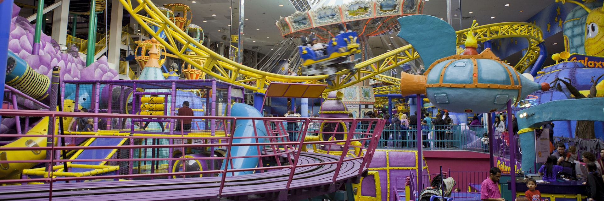 West Edmonton Mall, Galaxyland

Wikimedia Commons: https://commons.wikimedia.org/wiki/File:West_Edmonton_Mall,_Edmonton,_Alberta_(21485641783).jpg

CC License: https://creativecommons.org/licenses/by/2.0/