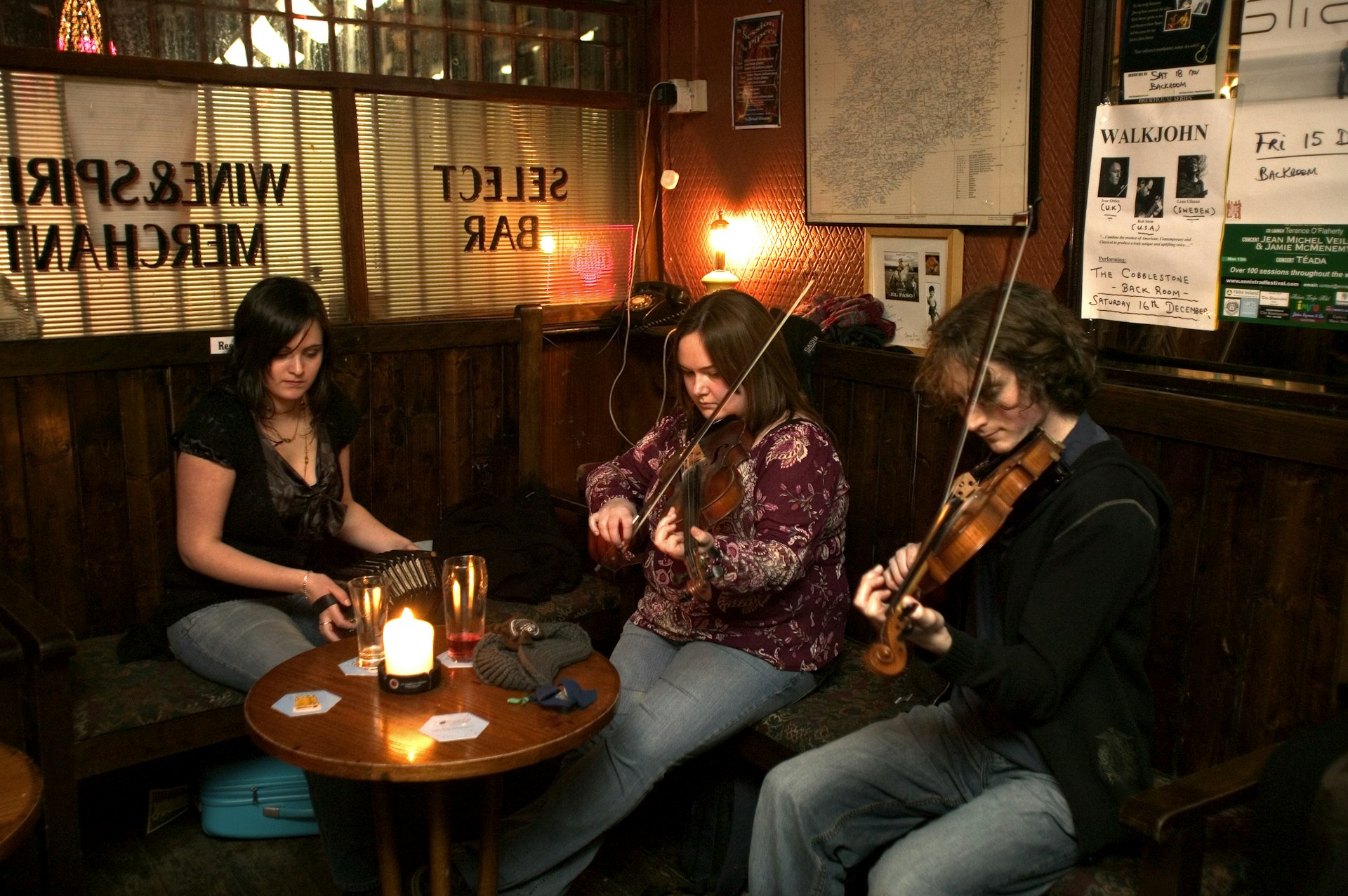 Traditional folk musicians in the Cobblestone pub in Ireland