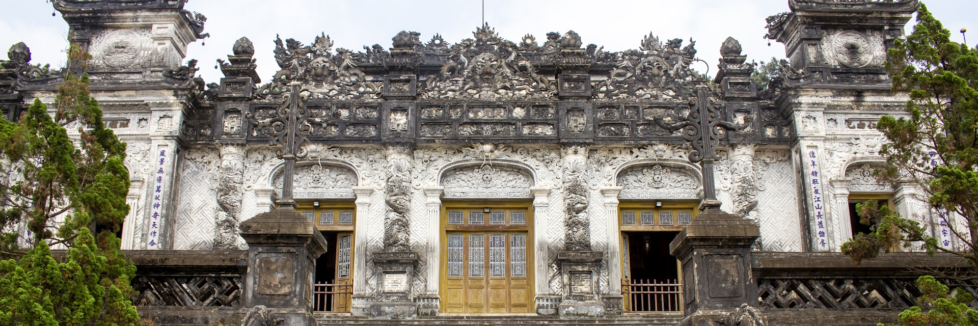 Hue, Vietnam - March 16, 2021: Hue, Vietnam - March 16, 2021: Facade View Of Tomb Of Emperor Khai Dinh. Tomb Of Emperor Khai Dinh Is A Part Of The Complex Of Hue Monuments.
1444450041
king