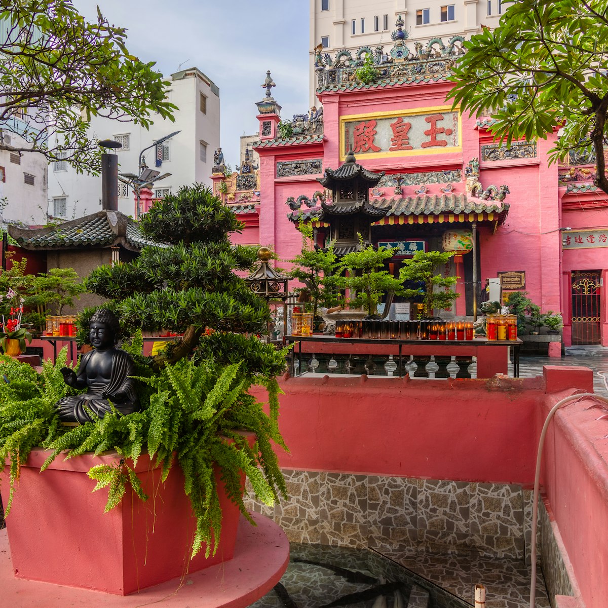Jade Emperor Pagoda in Ho Chi Minh City, Vietnam is one of the major tourists sights.
1517614391