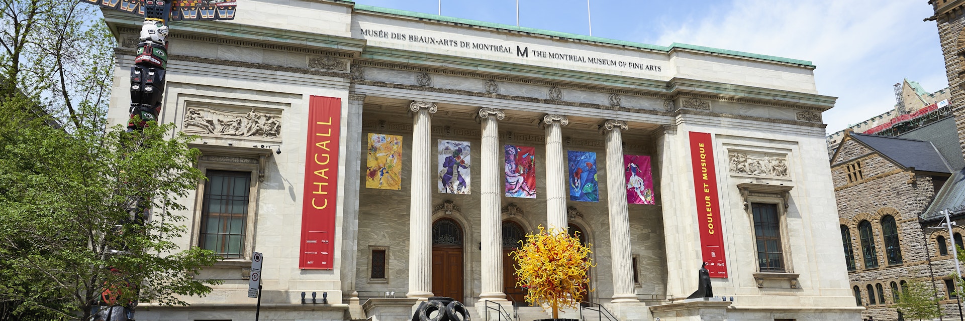 Montreal, Quebec, Canada - 18 May 2017: Sherbrooke Street West with the Facade of the Montreal Museum of Fine Art.
688955530
fine, arts, culture, exterior, classical, column, sightseeing, outdoor, view, building, construction, scene, american, famous, place, historical, heritage, architectural, chagall, totem