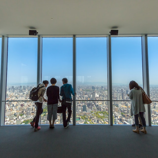 Osaka, Japan - April 30, 2017: tourists looking Osaka city at Abeno Harukas, the tallest skyscraper in Japan. The building stands on top of Kintetsu Osaka Abenobashi Station near JR Tennoji Station.
919551970
Abeno Harukas Observatory