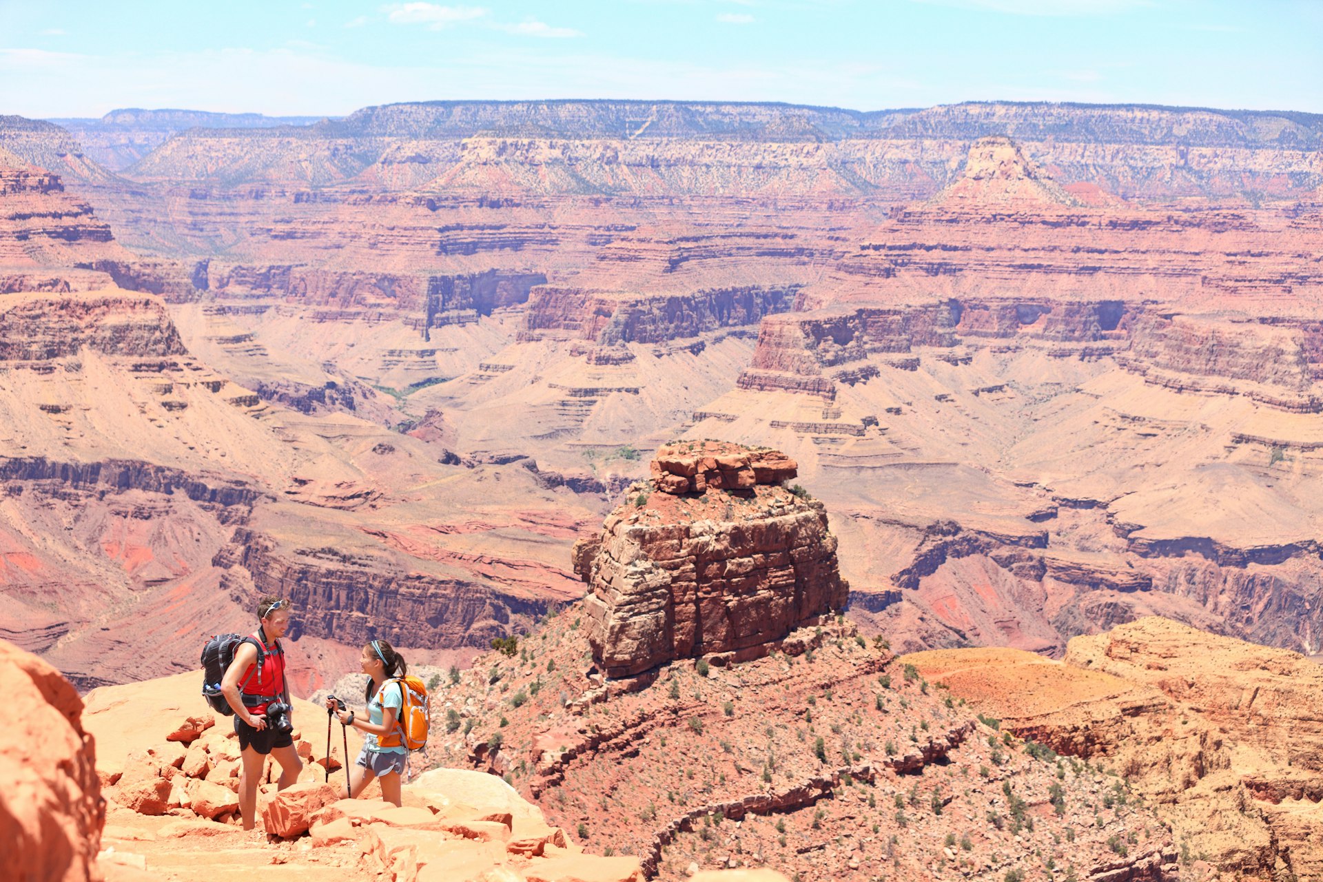 Two trekkers on the South Kaibab Trail, Grand Canyon National Park, Arizona, USA