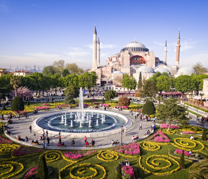 Aerial view of Hagia Sophia in Istanbul, Turkey
931220574