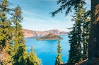 See through to Crater Lake and Wizard Island in Crater Lake National Park, Oregon, USA.
1184860302